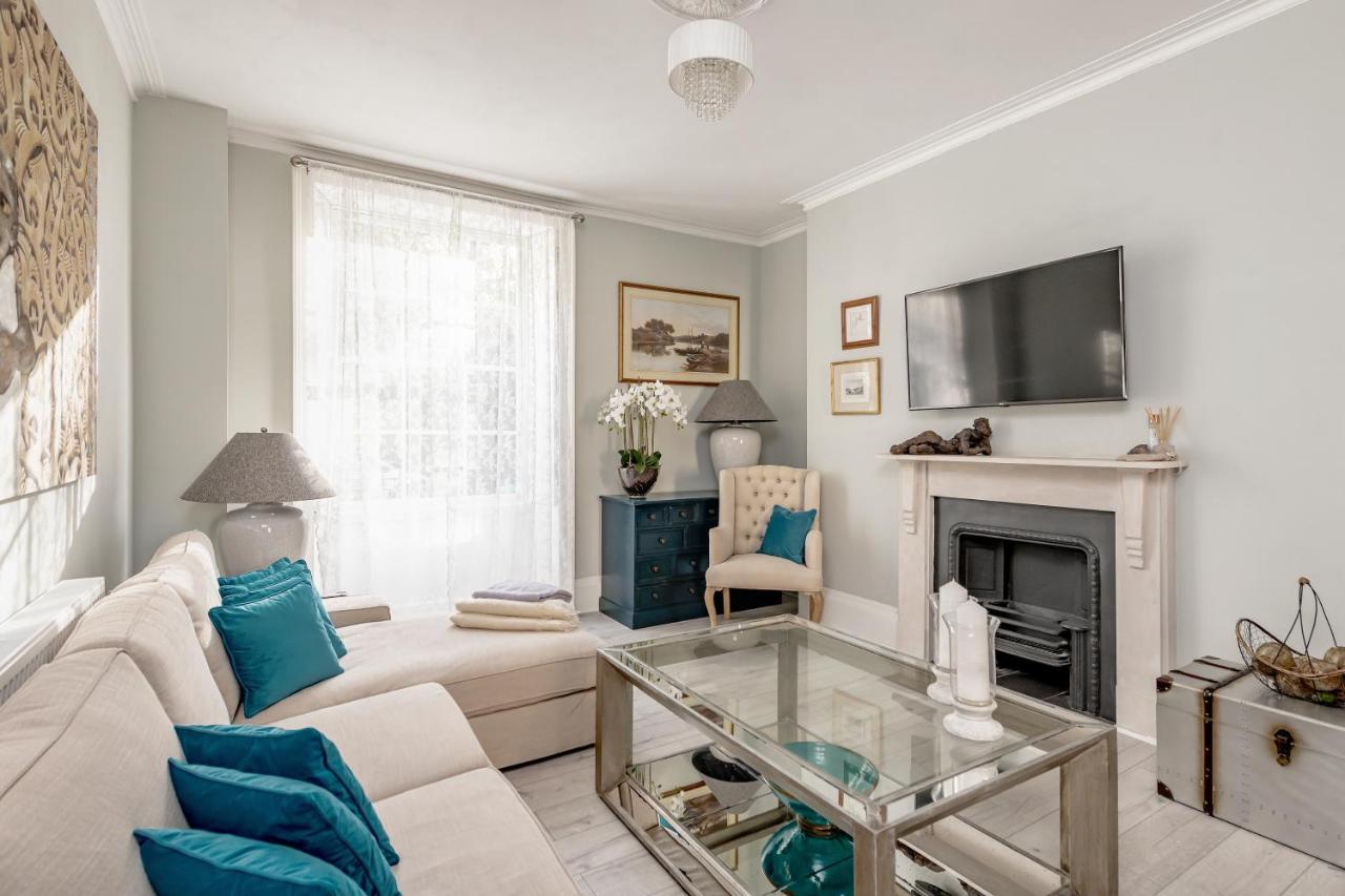 Gorgeous Garden Apartment บาธ ภายนอก รูปภาพ